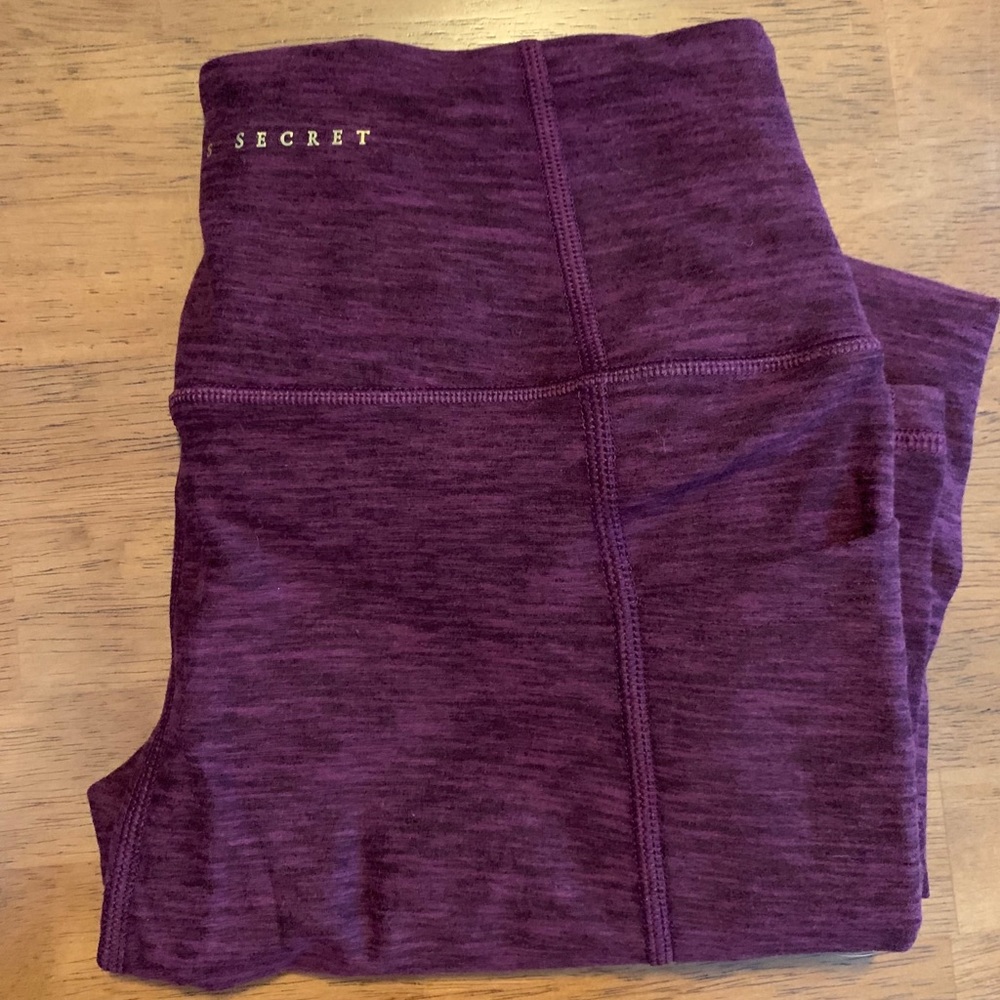 Victoria Secret Essential Legging - Picture 2 of 2